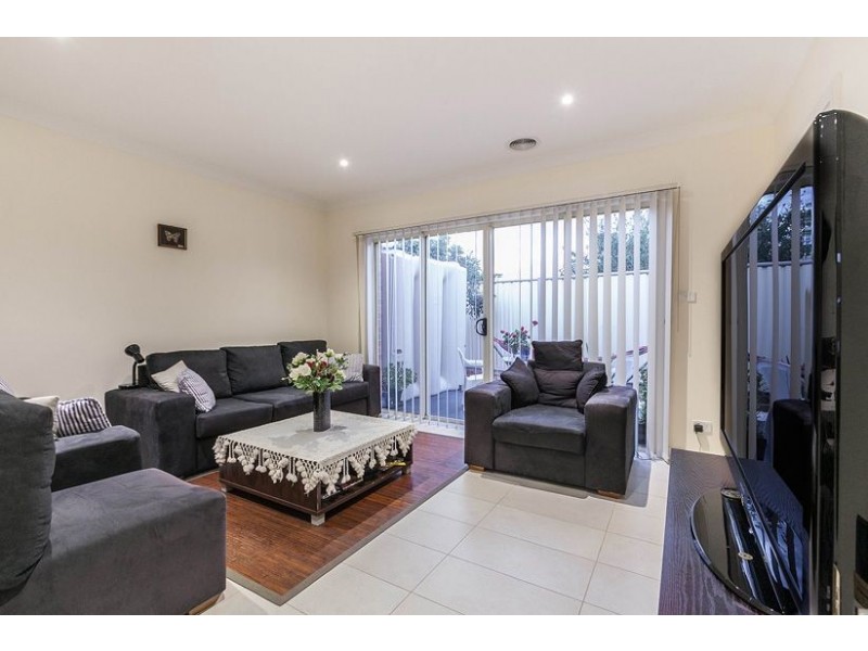 2/6 Mackey Street, Lalor VIC 3075