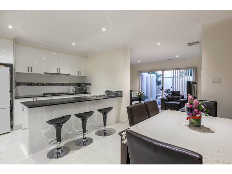 2/6 Mackey Street, Lalor VIC 3075