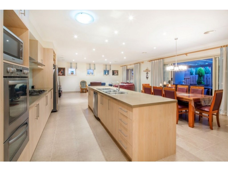 10 Hayston Boulevard, Epping VIC 3076