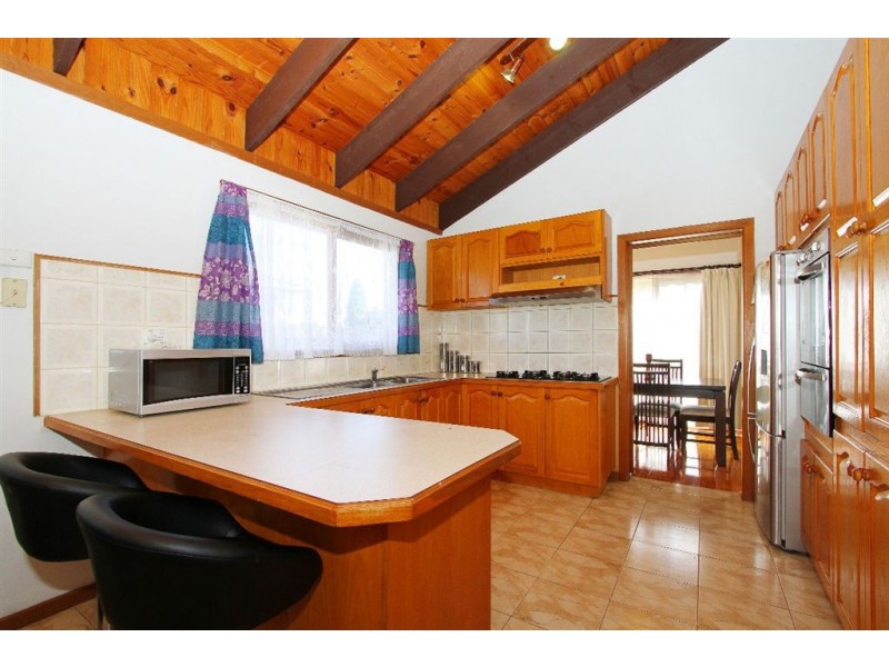 82 Moorhead Drive, Mill Park VIC 3082