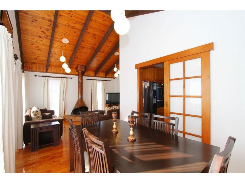 82 Moorhead Drive, Mill Park VIC 3082