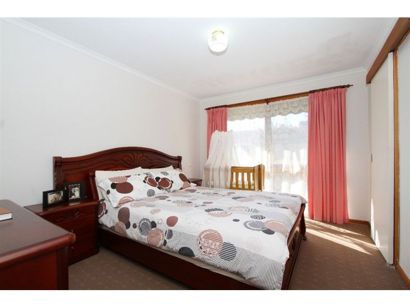 82 Moorhead Drive, Mill Park VIC 3082