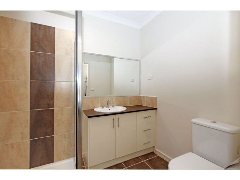 12 Raymond Street, Lalor VIC 3075