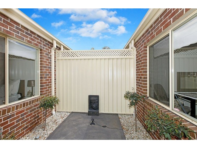 12 Raymond Street, Lalor VIC 3075