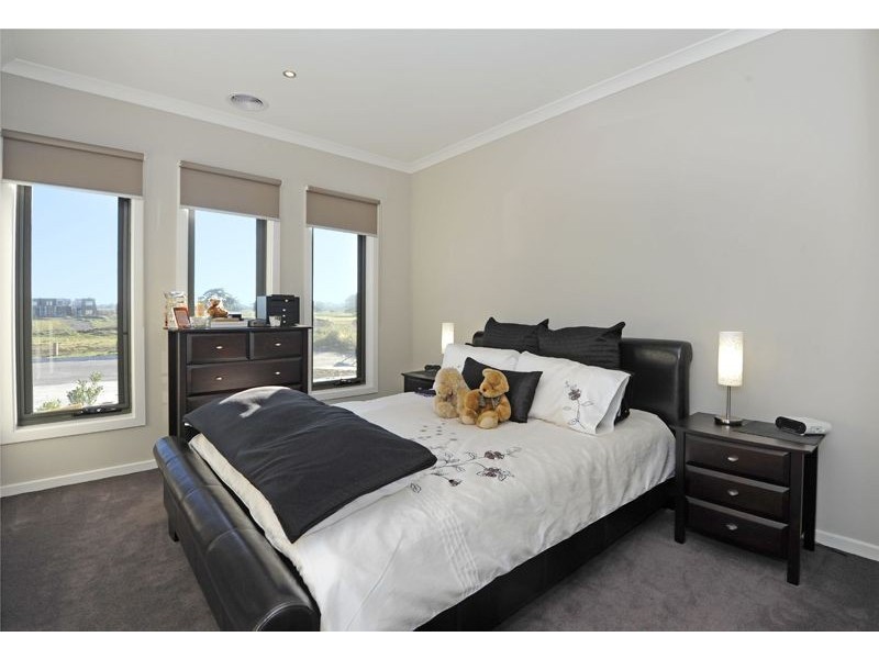 18 Ladislaw Drive, Epping VIC 3076