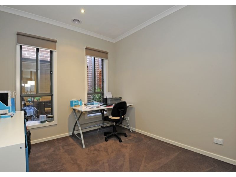 18 Ladislaw Drive, Epping VIC 3076