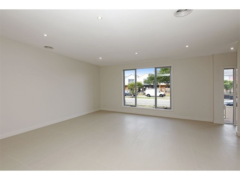 31 Mareborne Street, Epping VIC 3076