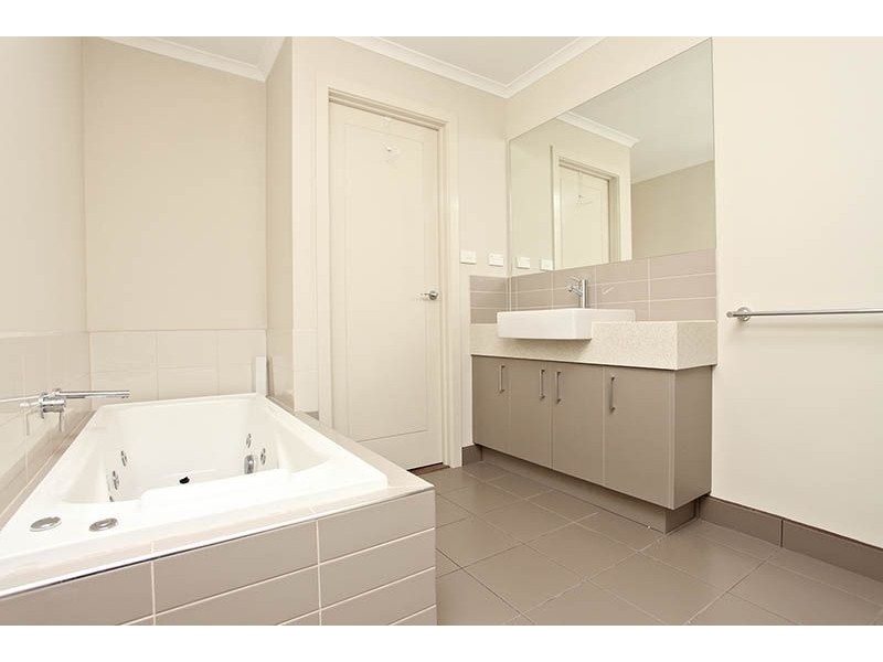 13 The Dairy, Epping VIC 3076