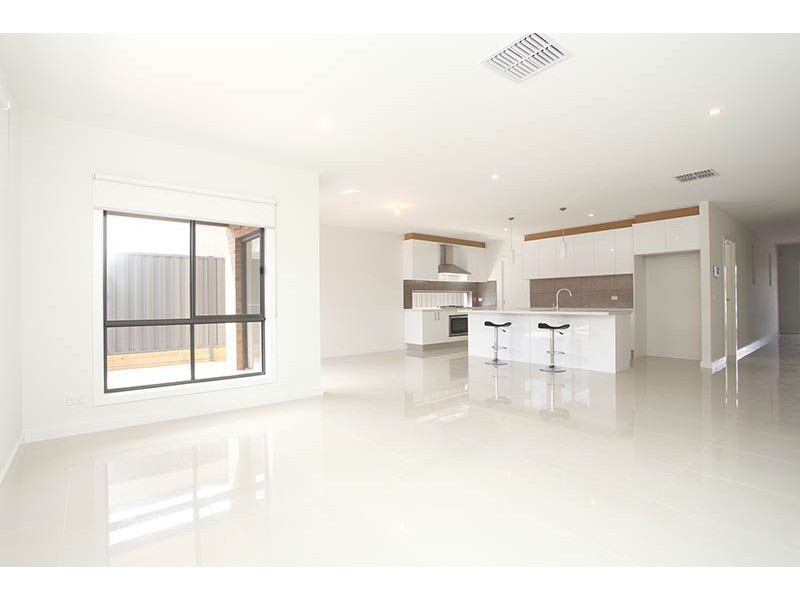 12 Potter Street, Epping VIC 3076