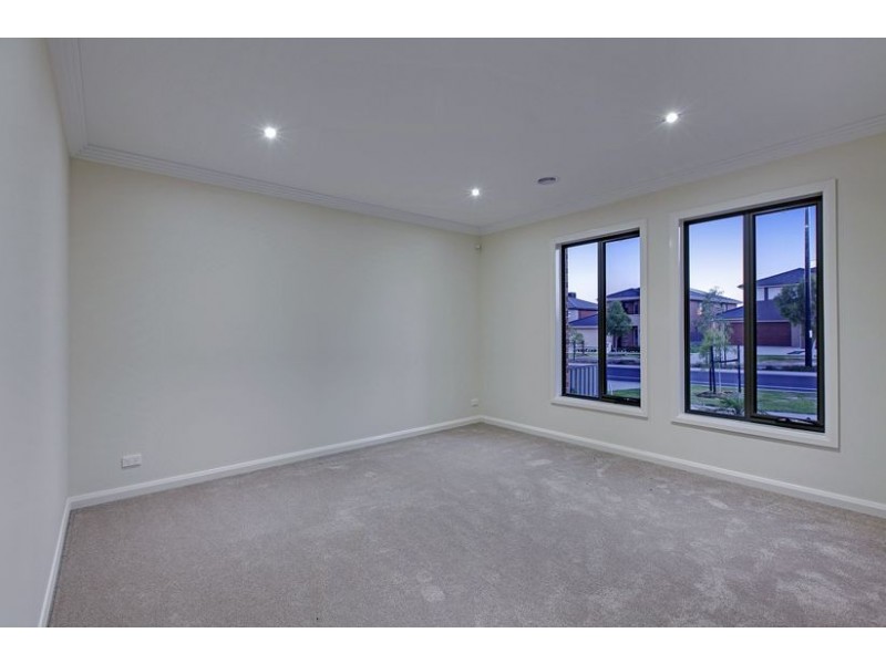 9 Pine Park Drive, Epping VIC 3076