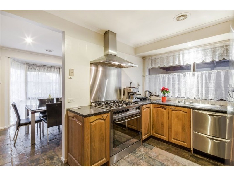 12 Meadow Glen Drive, Epping VIC 3076