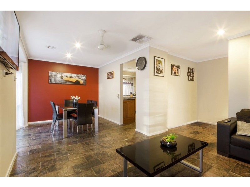 12 Meadow Glen Drive, Epping VIC 3076