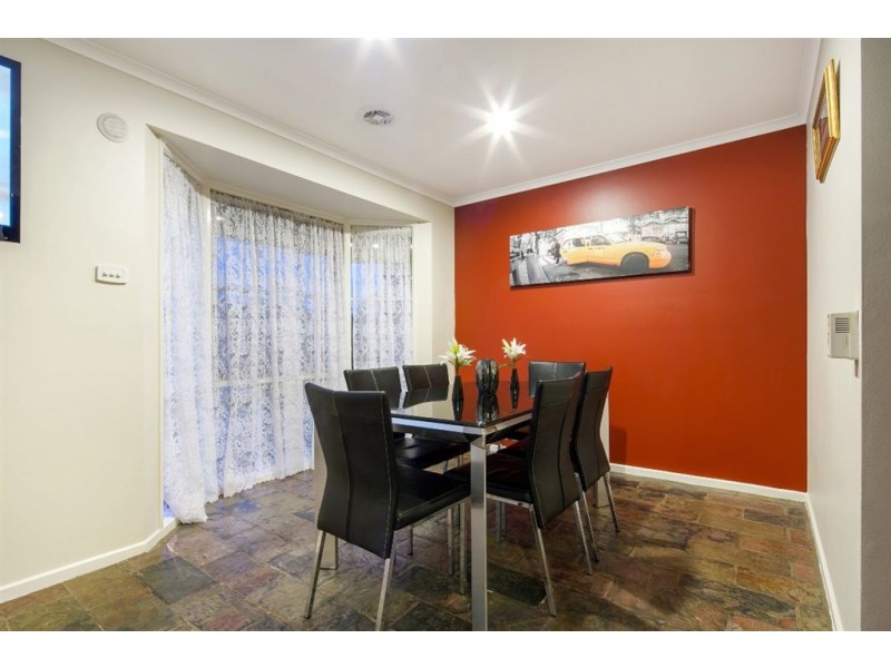 12 Meadow Glen Drive, Epping VIC 3076