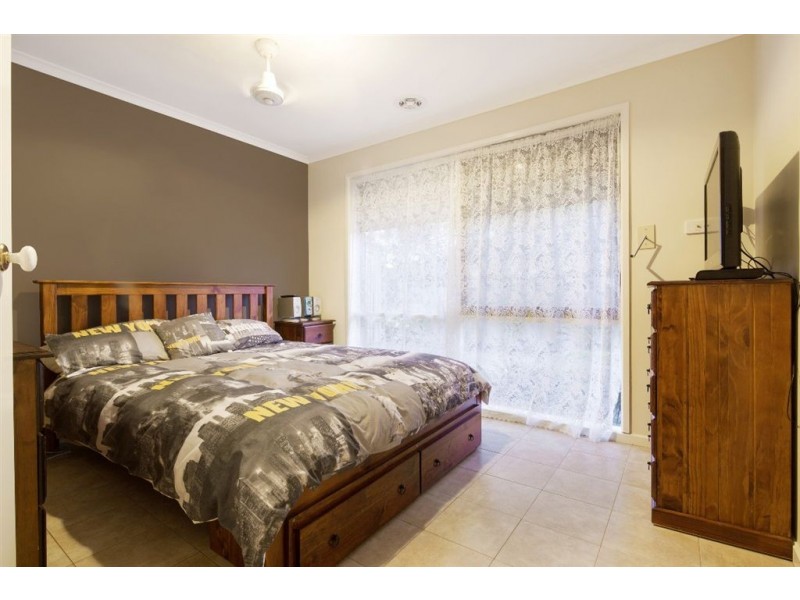 12 Meadow Glen Drive, Epping VIC 3076