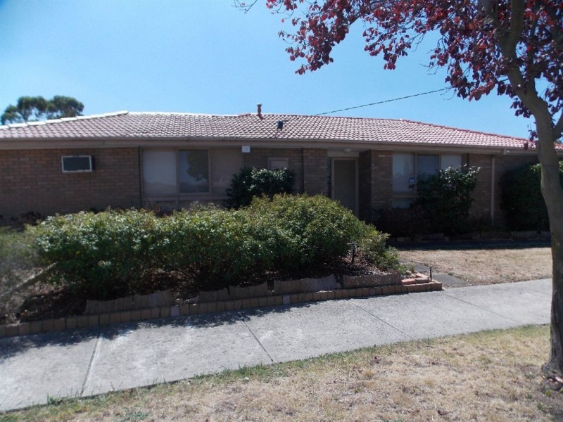 8 Eva Place, Epping VIC 3076