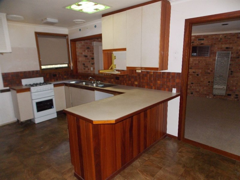 8 Eva Place, Epping VIC 3076