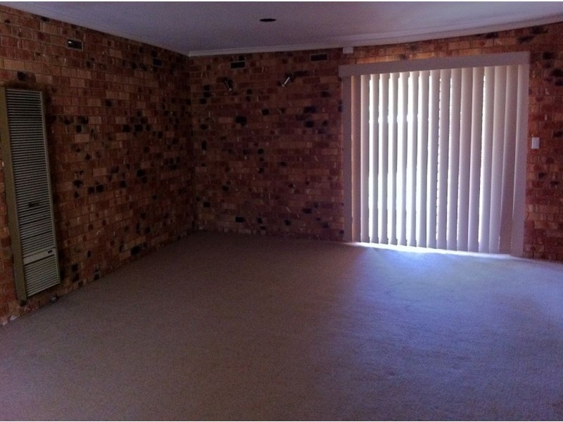 8 Eva Place, Epping VIC 3076