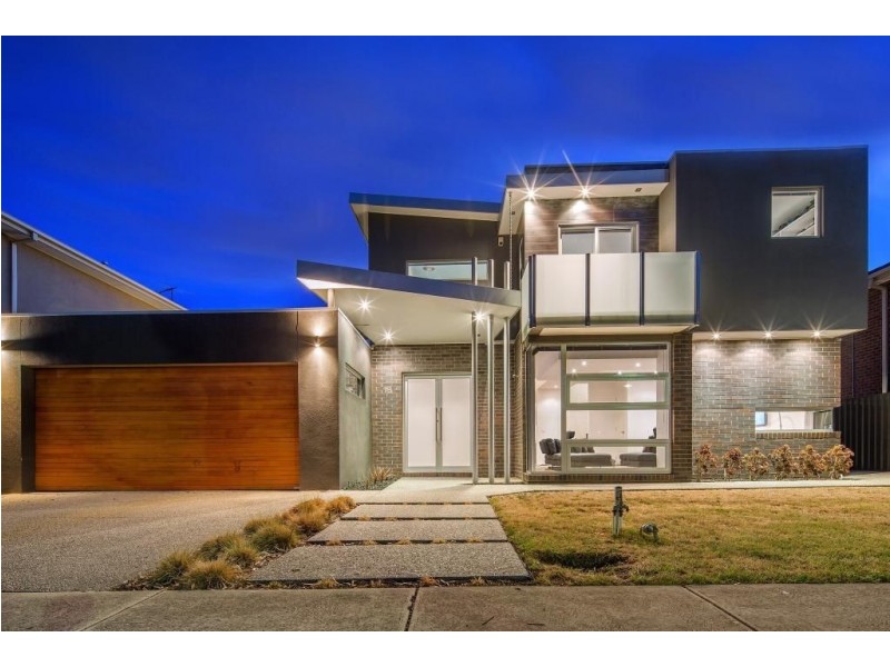 18 Hayston Boulevard, Epping VIC 3076