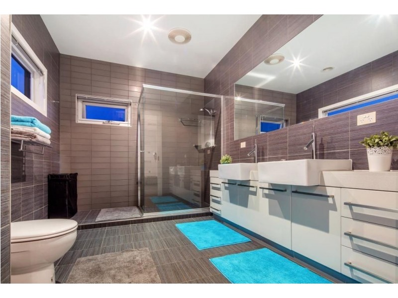 18 Hayston Boulevard, Epping VIC 3076