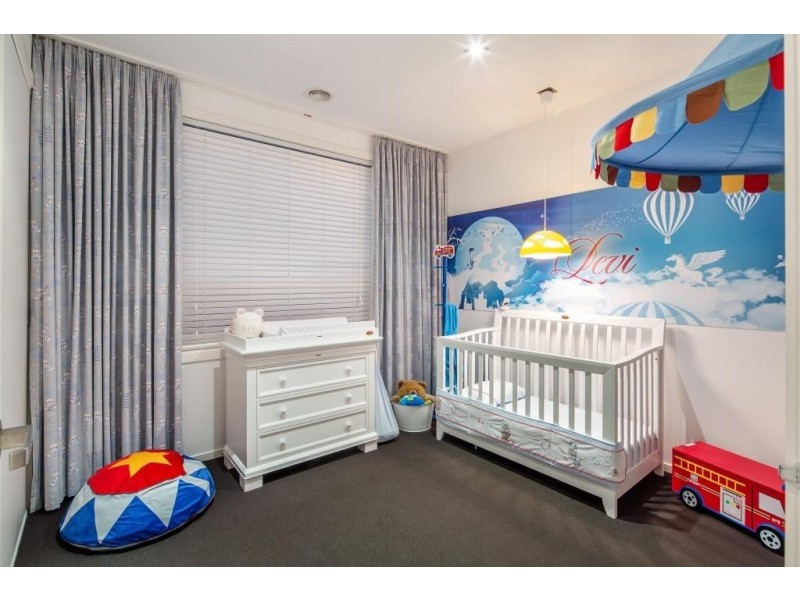 18 Hayston Boulevard, Epping VIC 3076