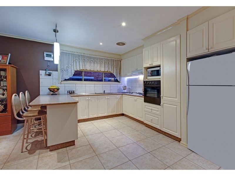 2 Serpentine Court, Lalor VIC 3075