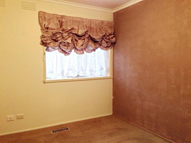 14 Elmhurst Road, Gladstone Park VIC 3043