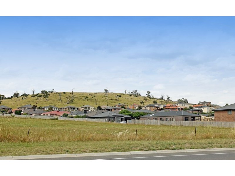 260 The Lakes Boulevard, South Morang VIC 3752