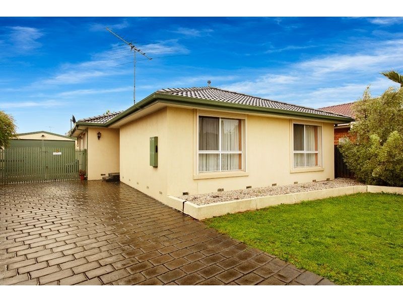41 Hawkes Drive, Mill Park VIC 3082
