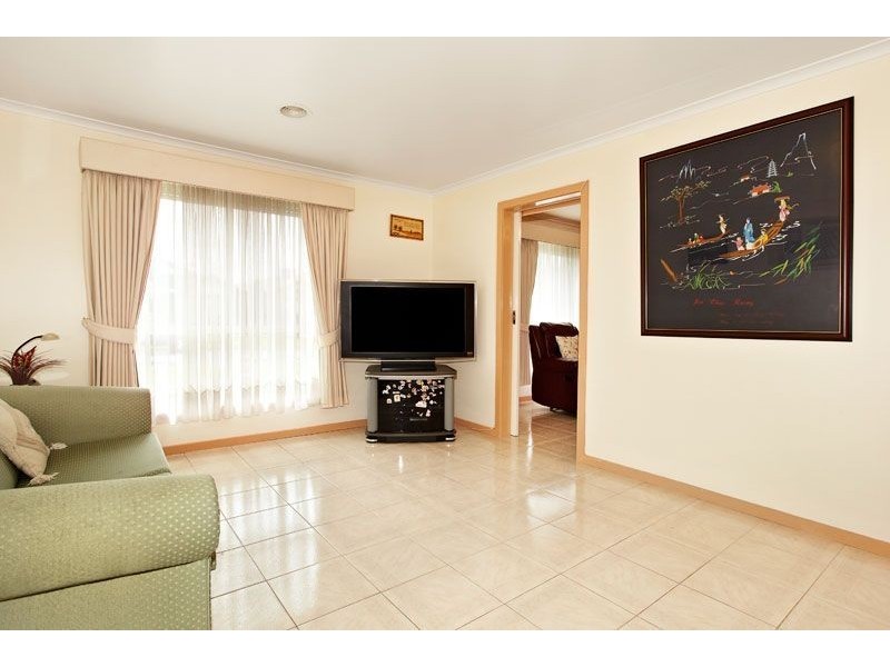 41 Hawkes Drive, Mill Park VIC 3082