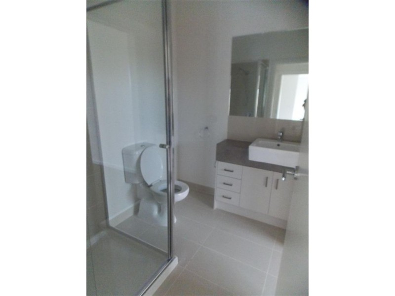 2/23a Edith Street, Epping VIC 3076