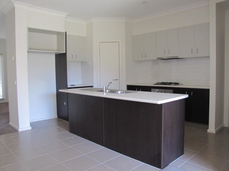 17 Raven Walk, Epping VIC 3076