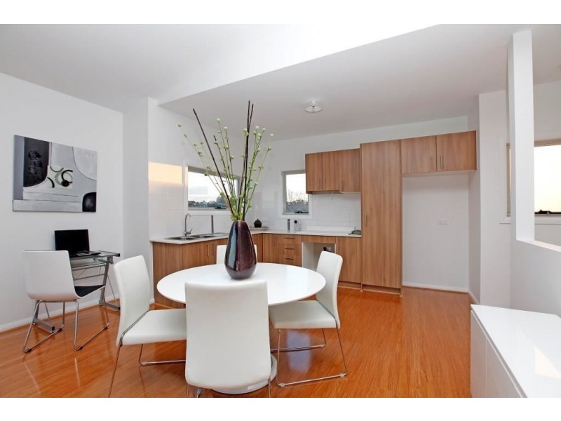 4/2 Glenroy Road, Glenroy VIC 3046