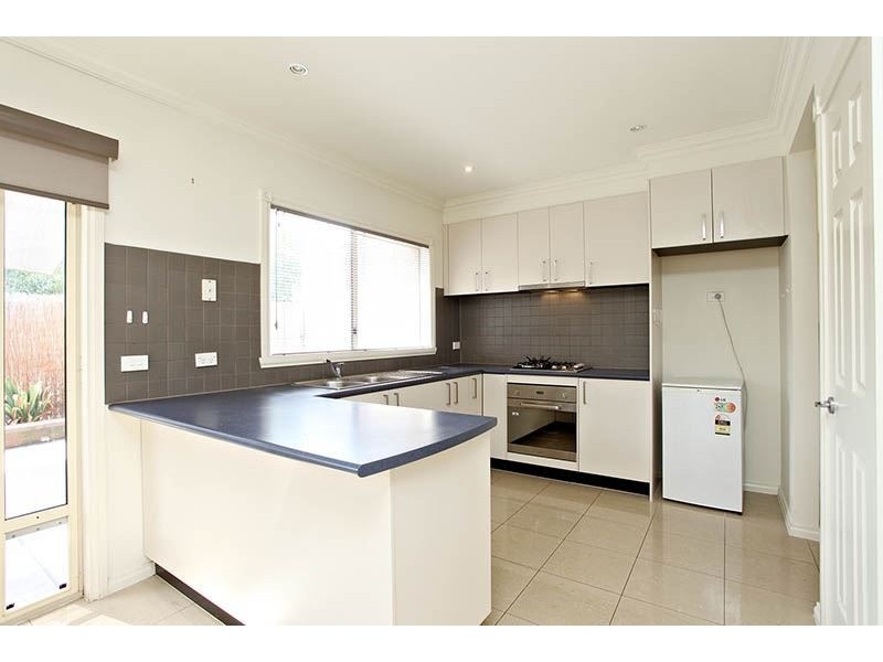 10/5 Delacombe Drive, Mill Park VIC 3082