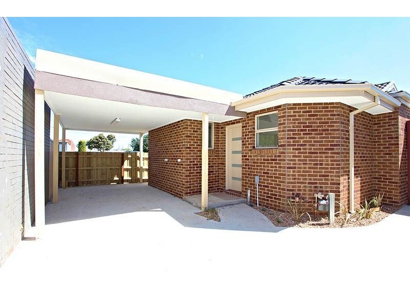 4/3 Poplar Street, Thomastown VIC 3074