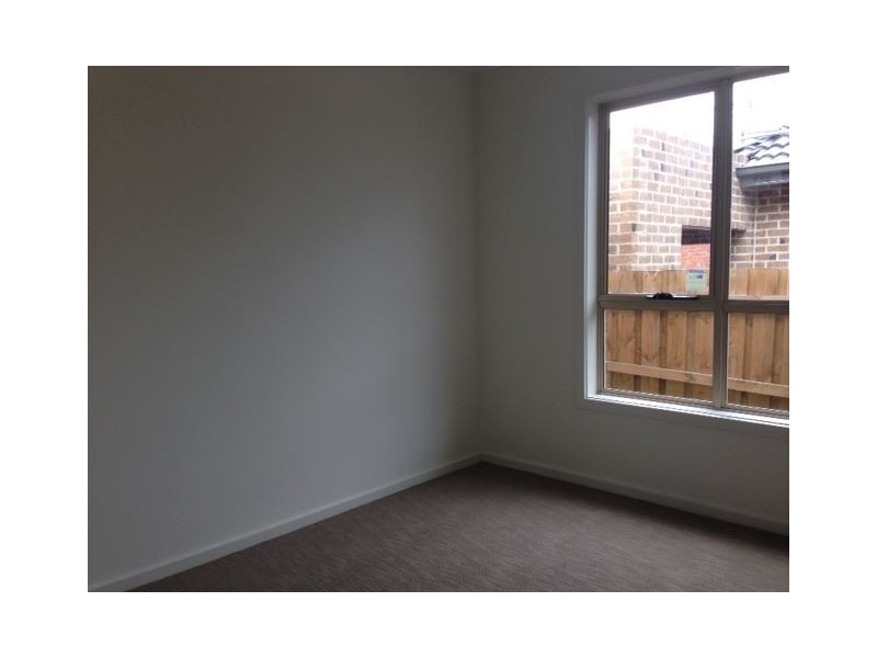 4/3 Poplar Street, Thomastown VIC 3074