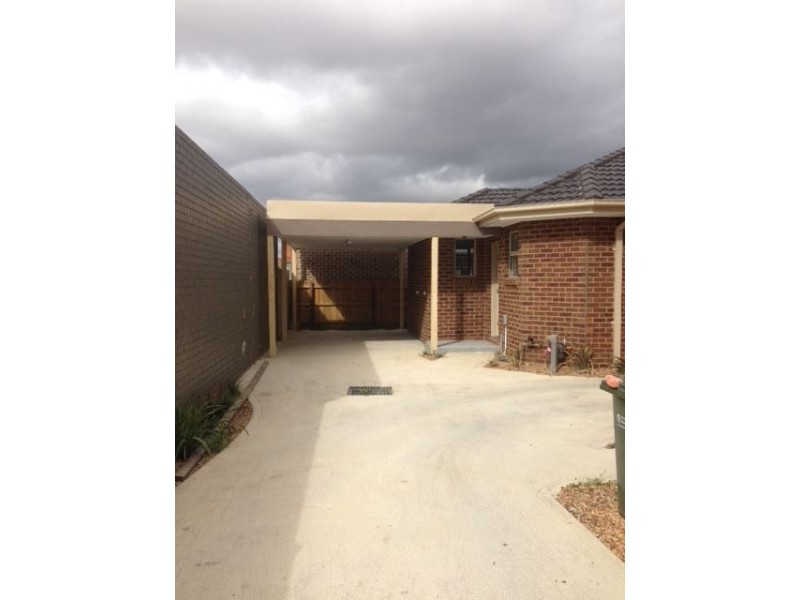4/3 Poplar Street, Thomastown VIC 3074