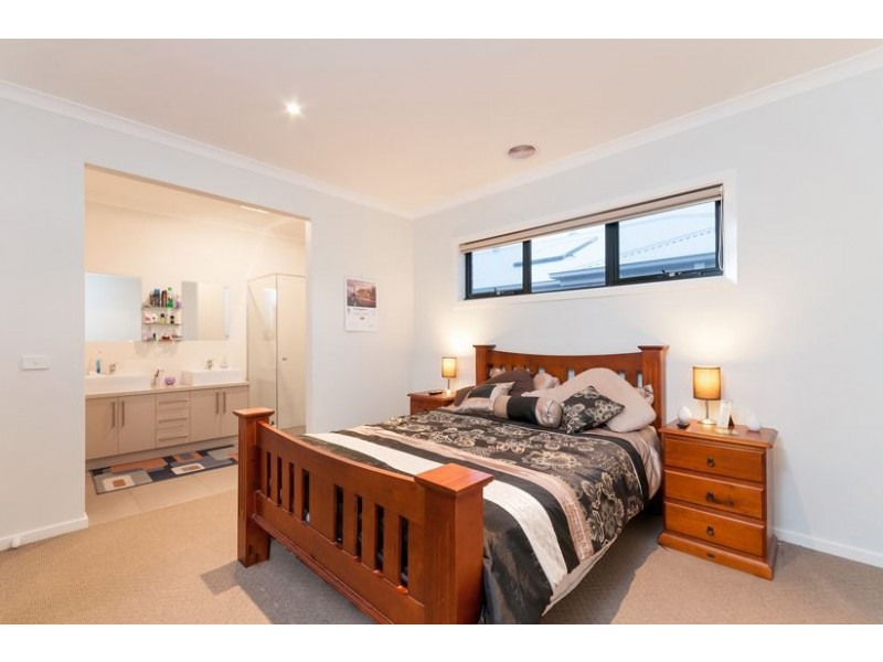 11 Pavilion Boulevard, Wollert VIC 3750