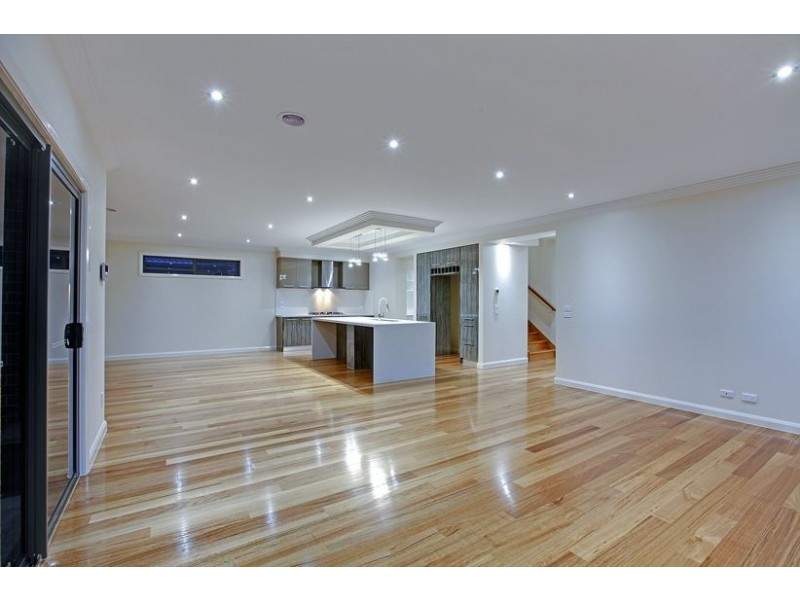 9 Pine Park Drive, Epping VIC 3076