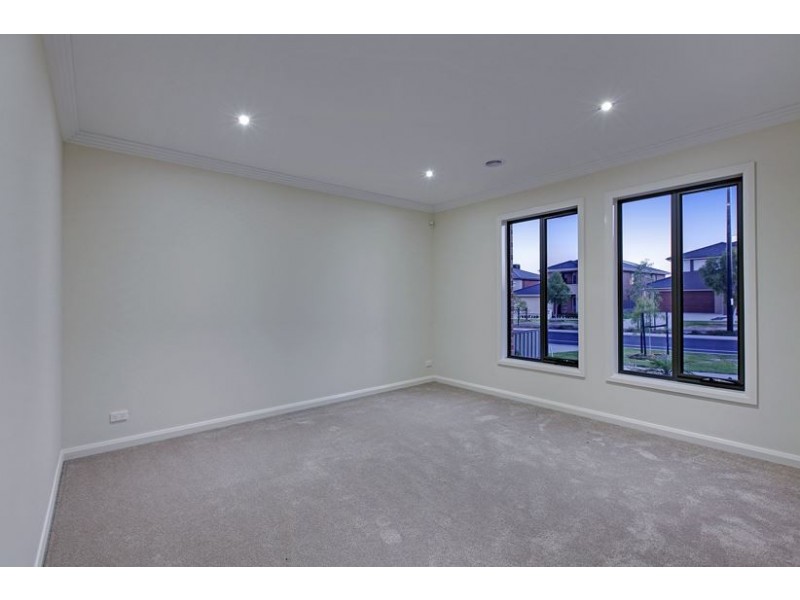 9 Pine Park Drive, Epping VIC 3076