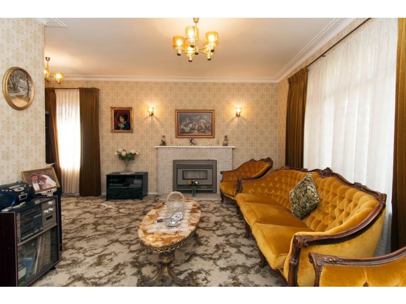 16 Travers Street, Thomastown VIC 3074