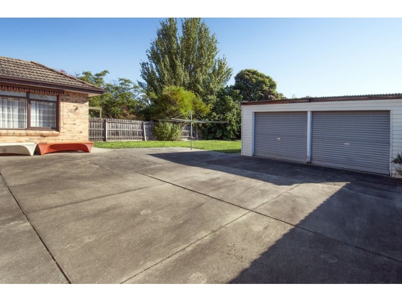 16 Travers Street, Thomastown VIC 3074