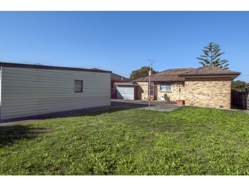 16 Travers Street, Thomastown VIC 3074