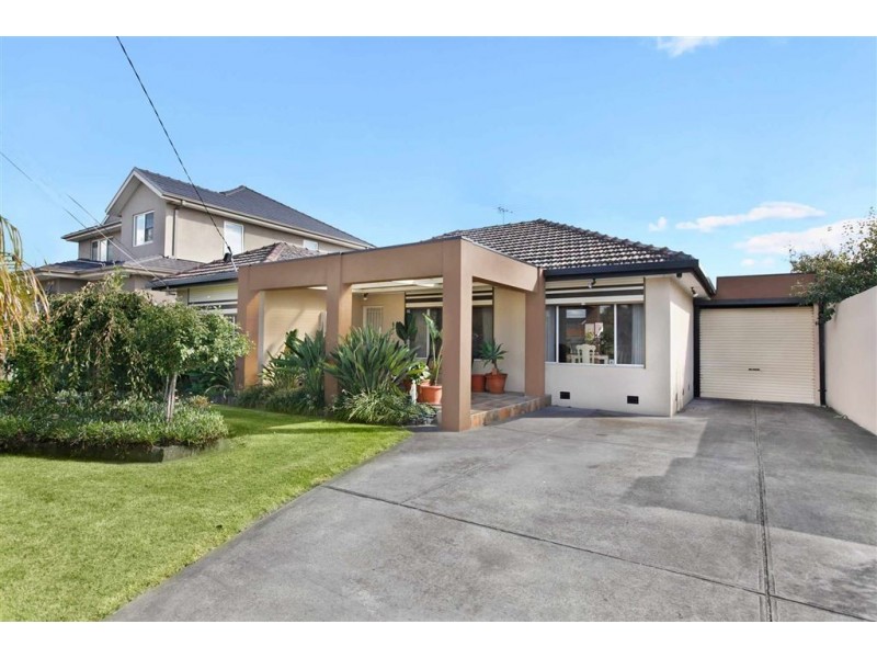 5 Nutwood Street, Reservoir VIC 3073