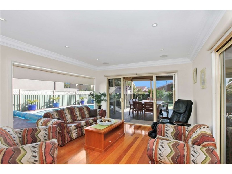 5 Nutwood Street, Reservoir VIC 3073