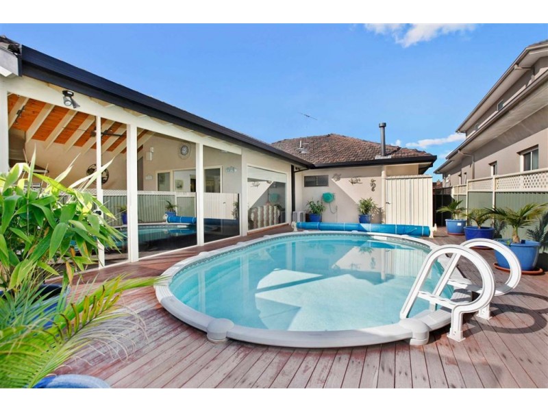 5 Nutwood Street, Reservoir VIC 3073