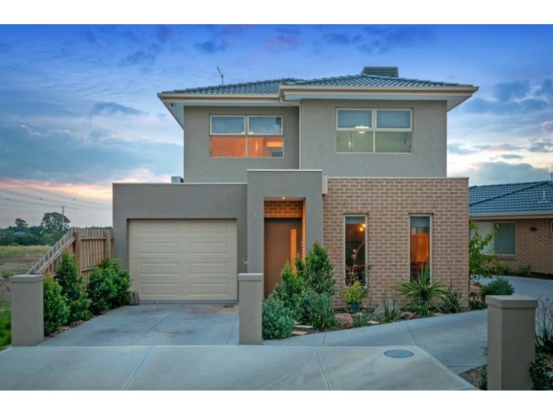 5 Garth Place, Epping VIC 3076