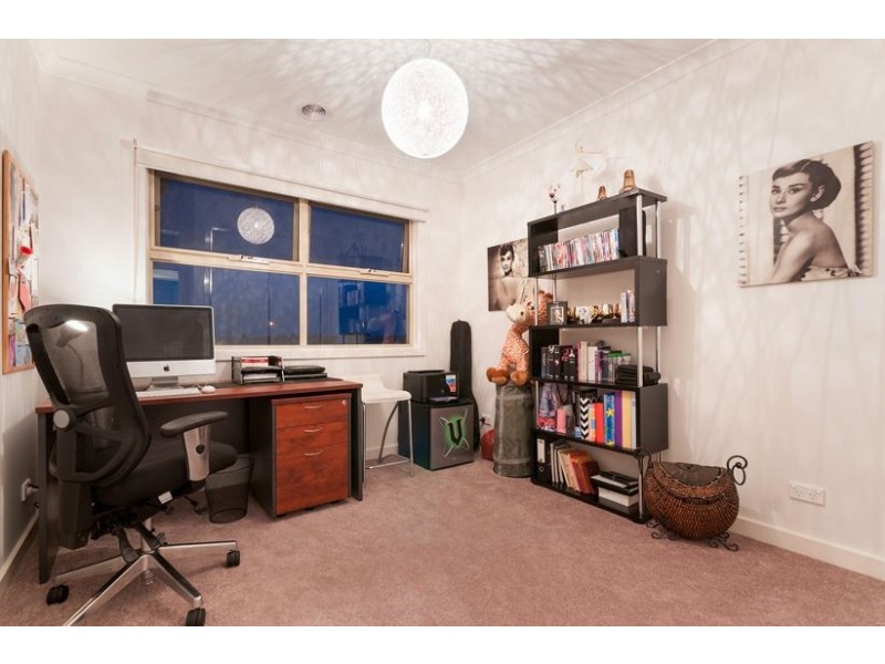 5 Garth Place, Epping VIC 3076
