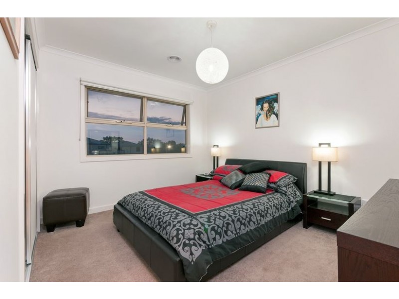 5 Garth Place, Epping VIC 3076