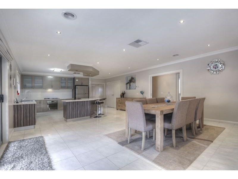 9 Gatestone Road, Epping VIC 3076