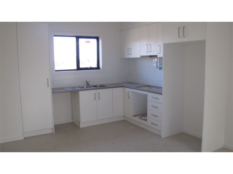 2/5 Edith Street, Epping VIC 3076